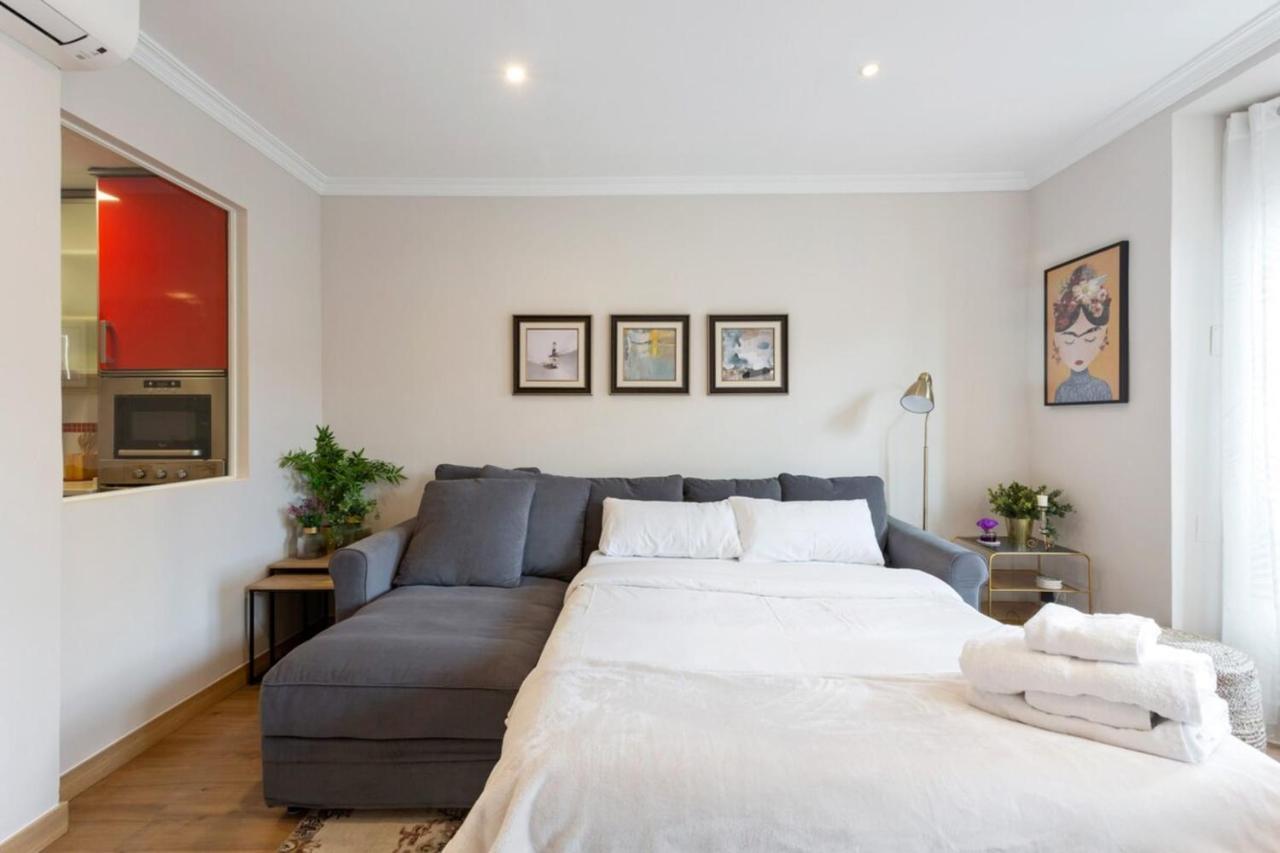 Elegant 1 Bedroom Apartment In The Heart Of Centro Madrid Exterior photo